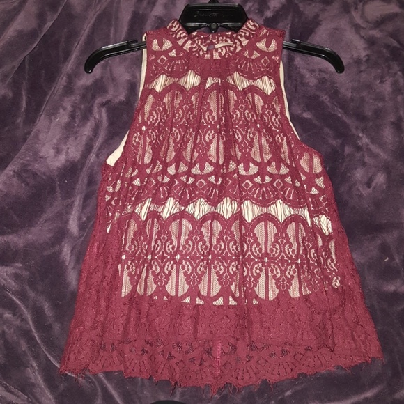 Halter top - Picture 2 of 3